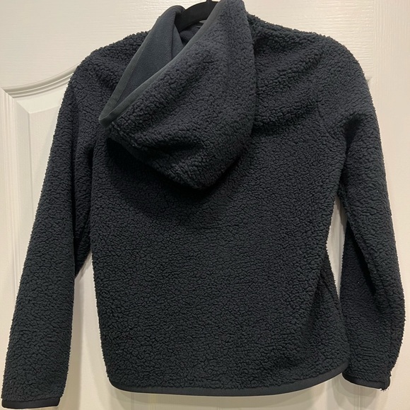 Boys Spring/Fall Jacket/Sweater - Picture 2 of 3